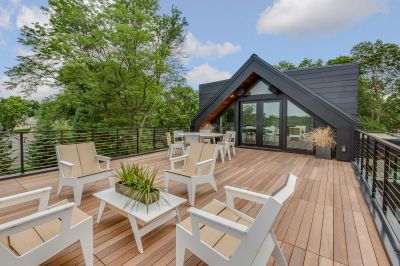 Benefits Of Commercial Deck And Porch Building For Business Properties